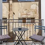 Emviva Apartment